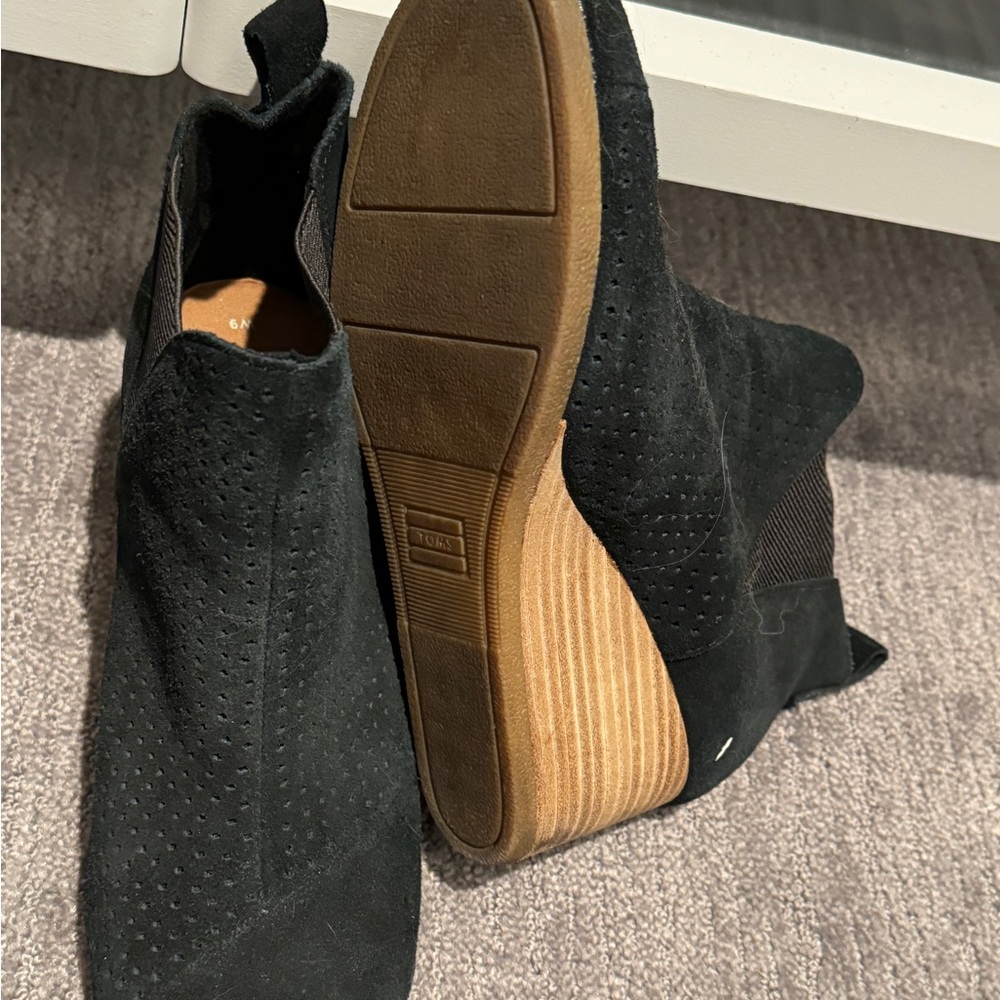 Good condition Tom’s wedge booties